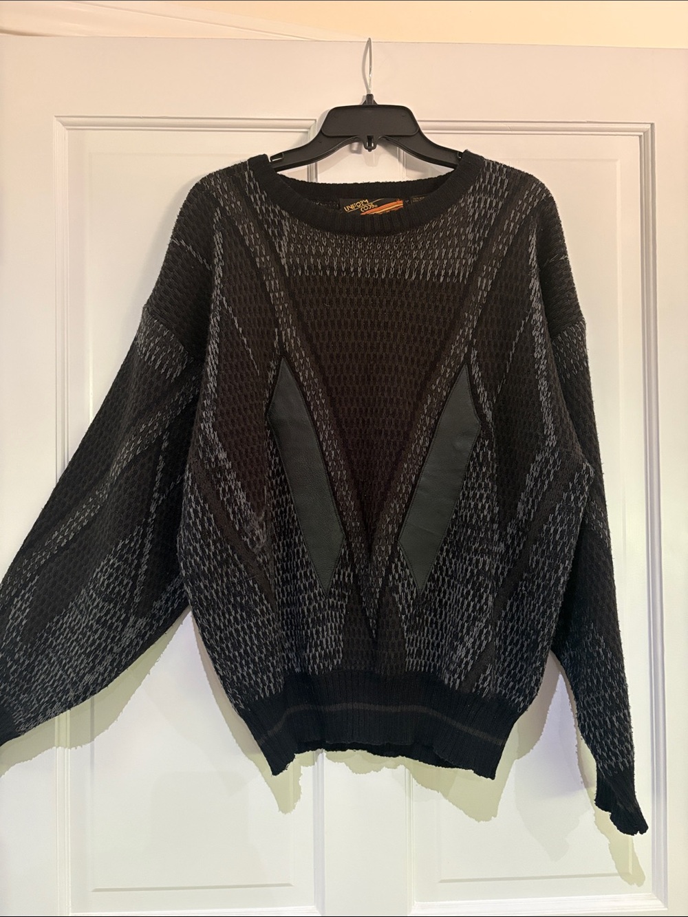Vintage Men's Black & Gray Textured Crewneck Sweater